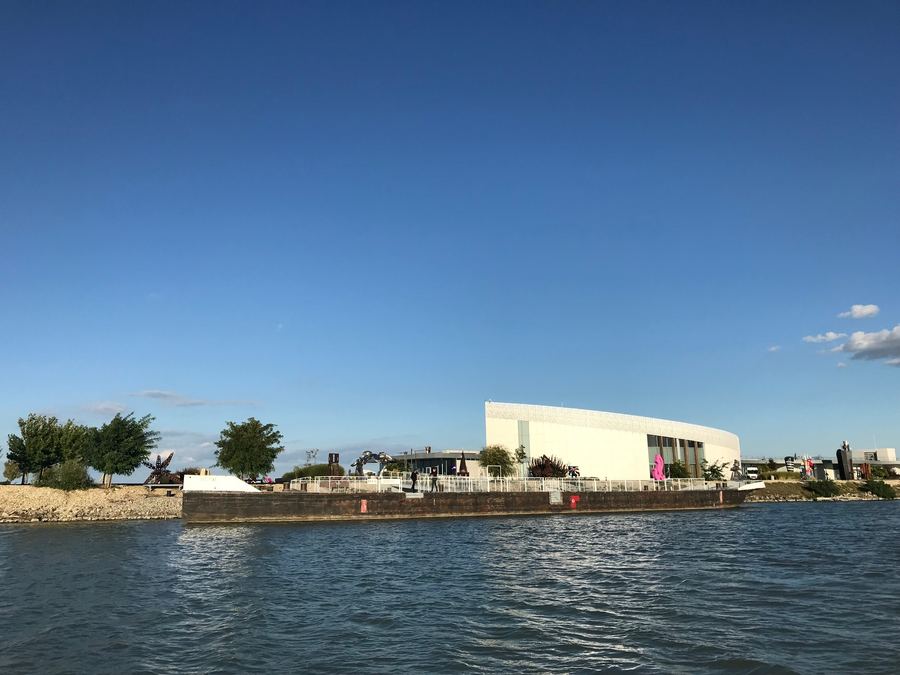DANUBIANA MEULENSTEEN Art Museum - BRATISLAVA — « DEMOCRATIA »